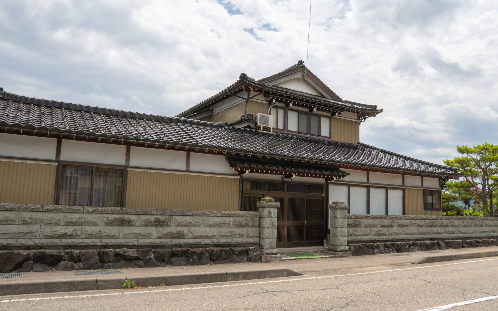 富山県　氷見市　古民家