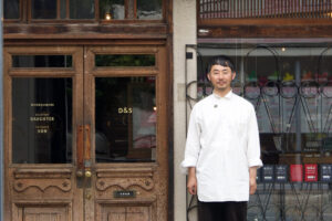 Roastery DAUGHTER / Antiques SON店主の吉田さん